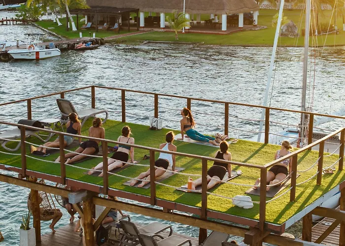 The Yak Lake House Hostal Bacalar - Front Lagoon