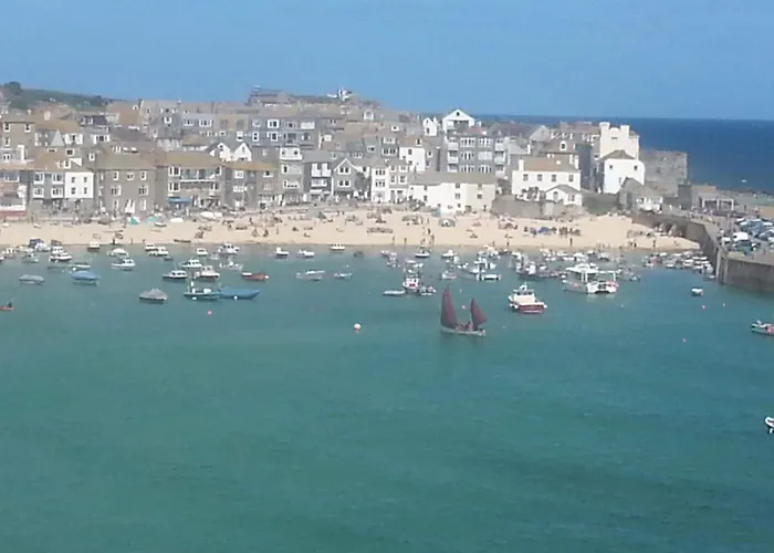 Halwell Lodge St Ives