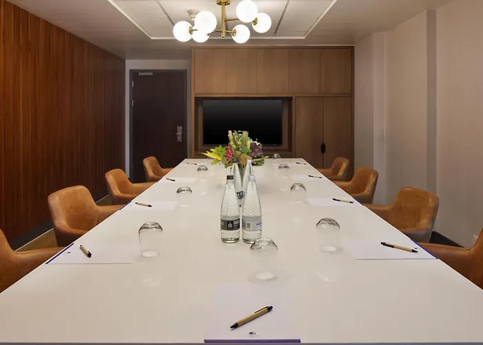 Hotel Doubletree By Hilton London Excel