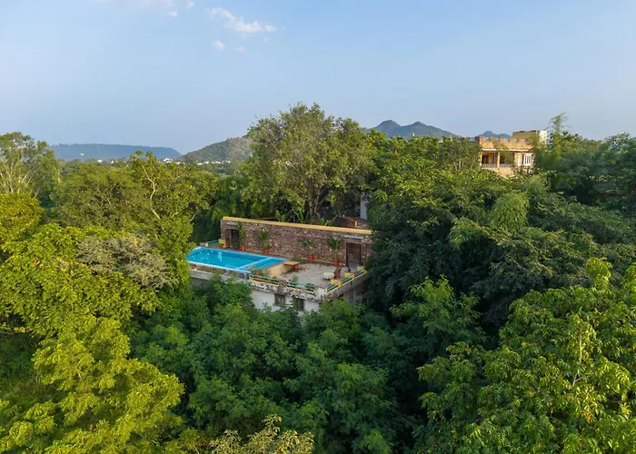 Devra Udaipur Hotel
