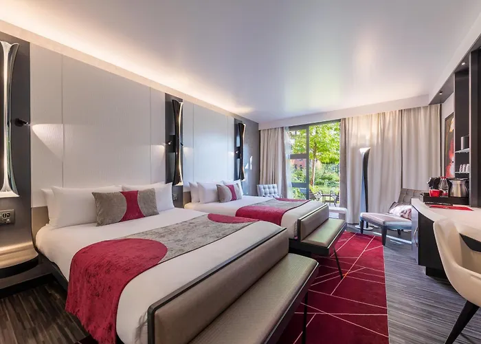 Disney Hotel New York - The Art Of Marvel Chessy 