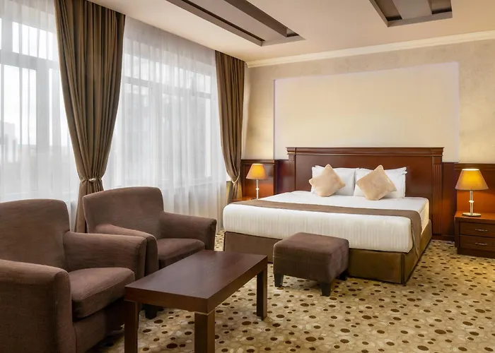 Central Hotel Erivan