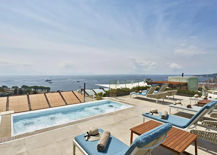 De Bonart Naples, Curio Collection By Hilton Hotel
