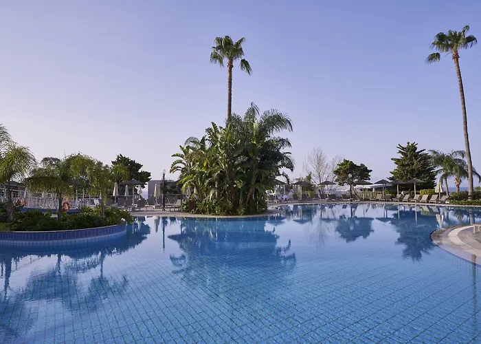 Atlantica Bay - Adults Only Hotel Limasol
