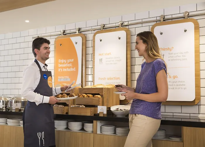 Holiday Inn Express Park Royal By Ihg Londra
