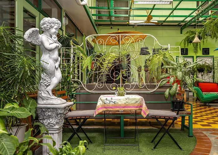 Greenery Hostel Bangkok