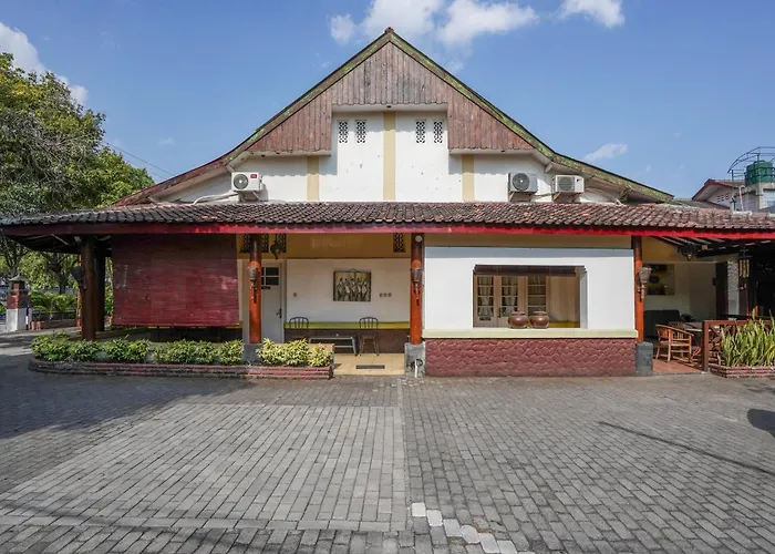 Monginsidi Guest House Syariah Malioboro Yogyakarta RedPartner