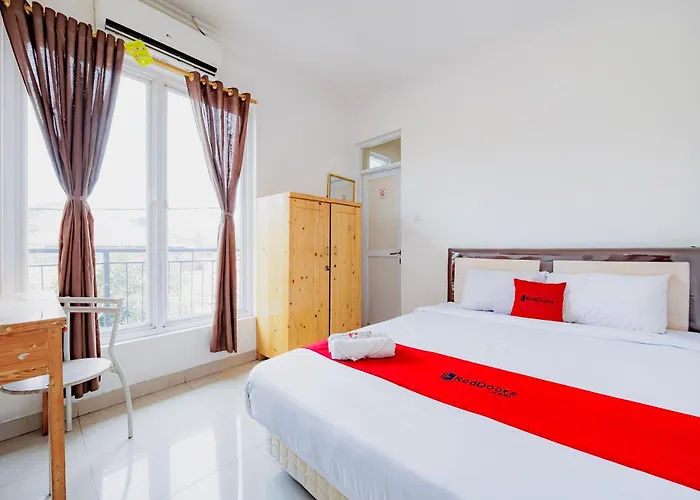 Reddoorz Syariah Plus Near Pancoran 2 Jakarta
