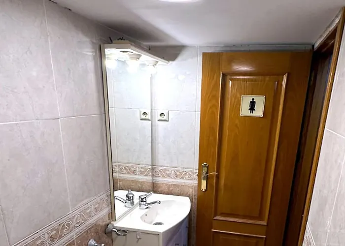 Bed and Breakfast La Reina de Gran Via -TPH Madrid