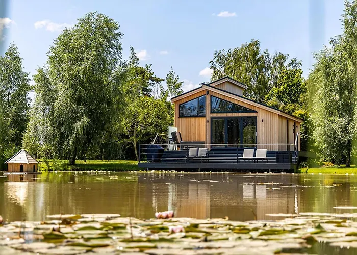 Woad Mill Lakeside Lodges Boston