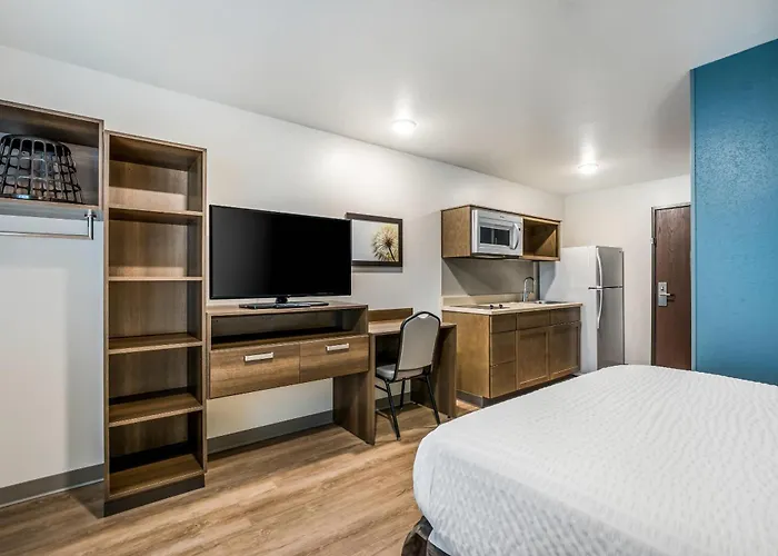Woodspring Suites Downers Grove - Chicago