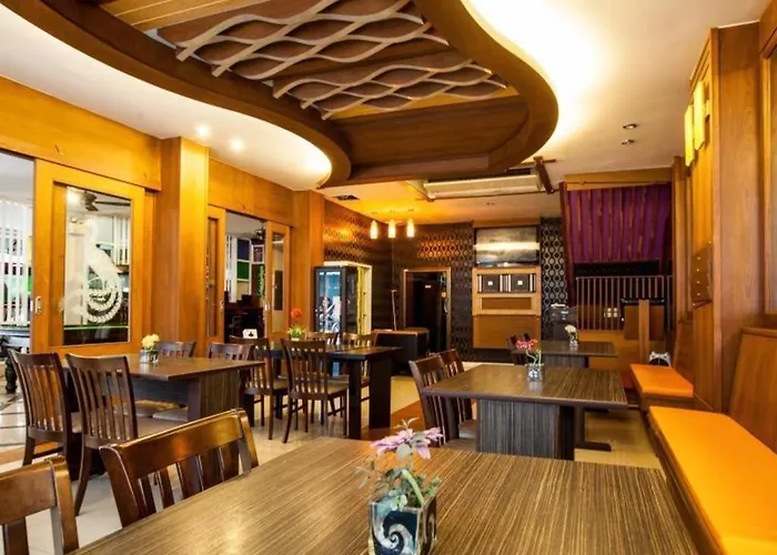 Triple Rund Place Hotel Patong
