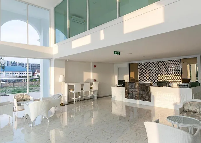 B2 Hua Hin Premier Hotel