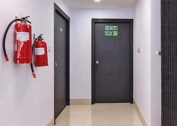Super Townhouse Oak Ballygunge Formerly Hotel Lovelock Kolkata
