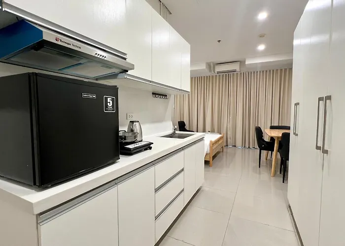 Sapphire Seaview Park Suites, Staycation Near Moa Arena And Concert Grounds Pasay