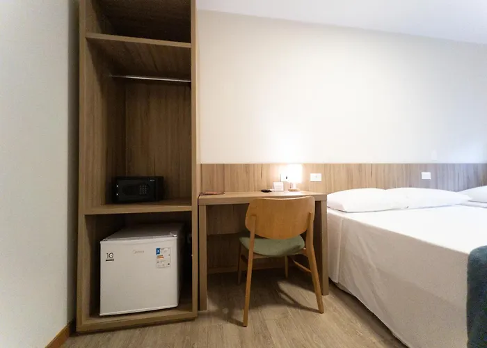 Hotel VARSÓVIA EXPRESS Londrina