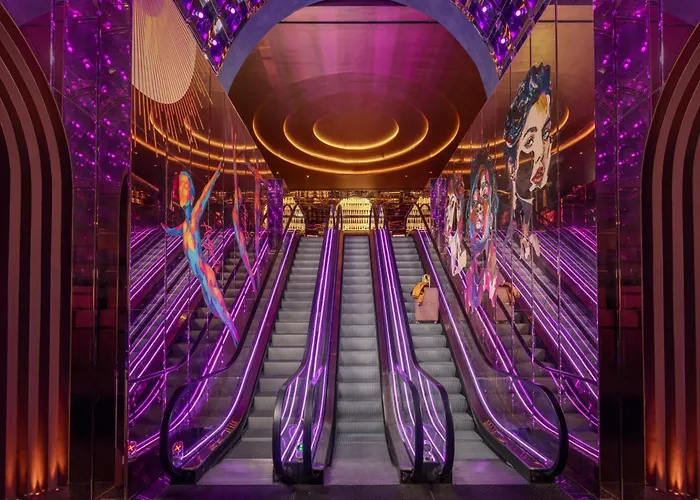 Hotel Moxy London Piccadilly Circus