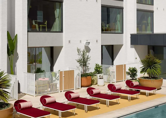 Hyde Perth Hotel