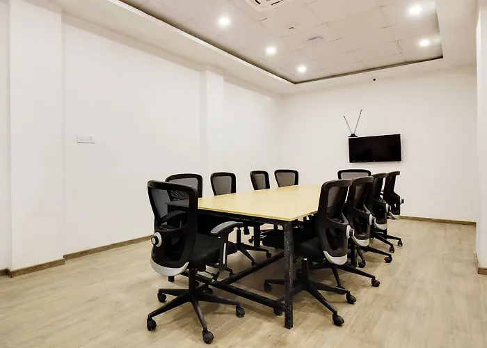 Super Townhouse Moosapet Rcc Prime Hotel Hyderabad