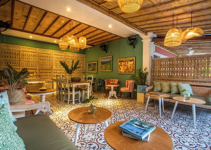 Pinkprivate Sanur - For Cool Adults Only Bed & Breakfast