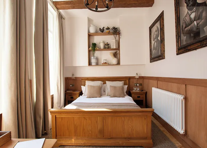 The Old Farmhouse Pub And Rooms London