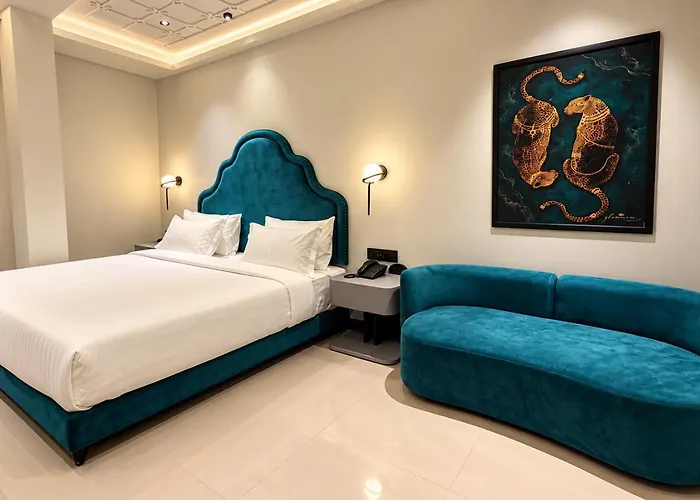 Hotel Nova Vesu Surat