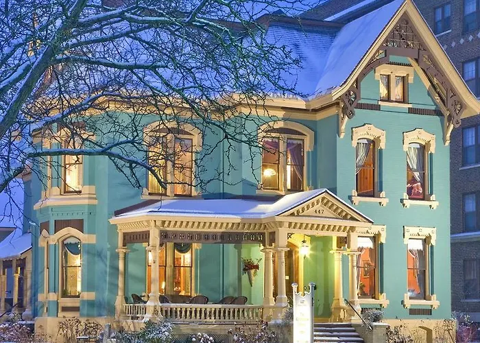 Kalamazoo House Bed & Breakfast