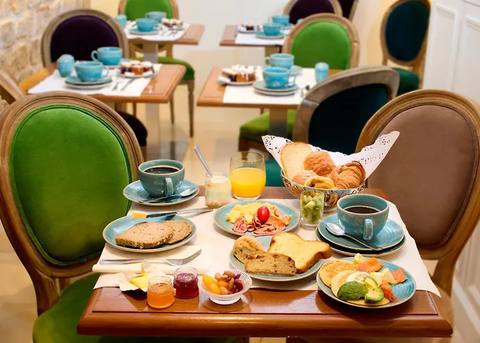 Le Relais Saint Honore Paris