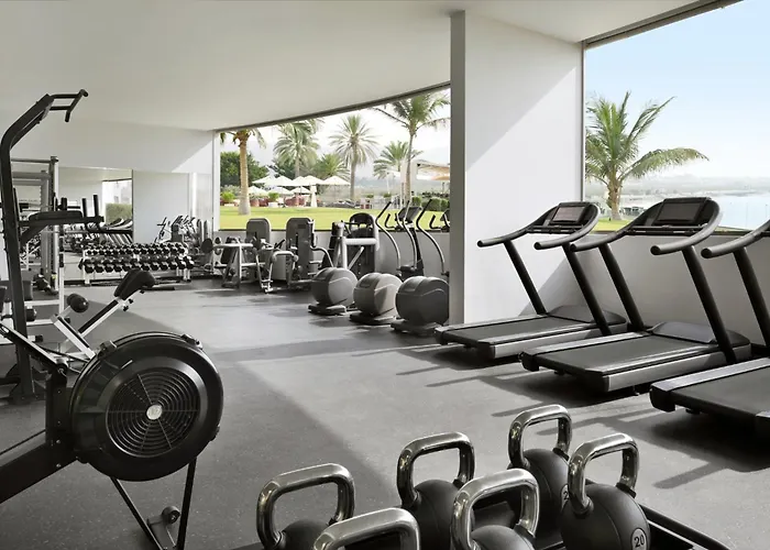 Crowne Plaza Muscat By Ihg Hotel