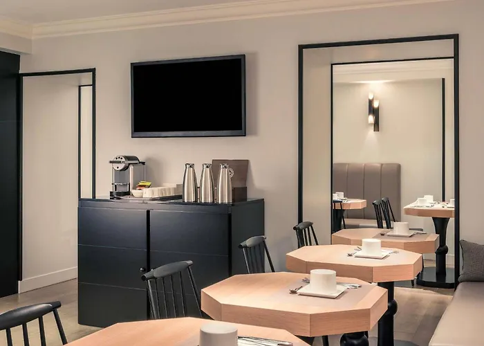 Mercure Paris Arc de Triomphe Wagram
