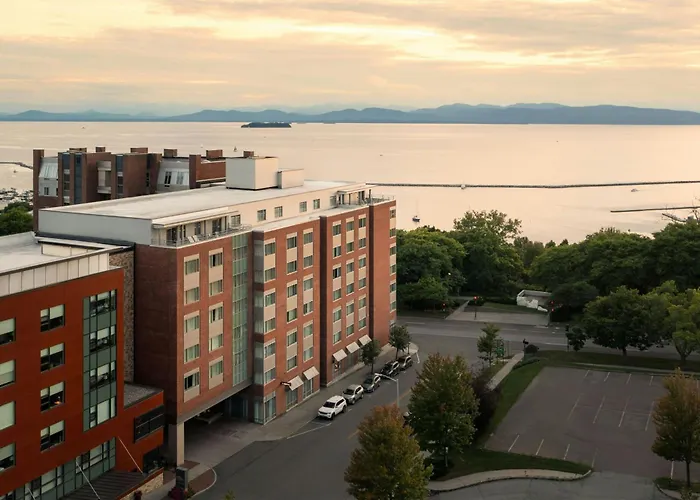 Hotel The Harborvale, Autograph Collection Burlington