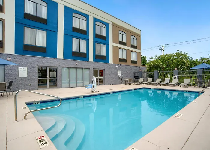 Holiday Inn Express & Suites - Mobile - I-65 By Ihg
