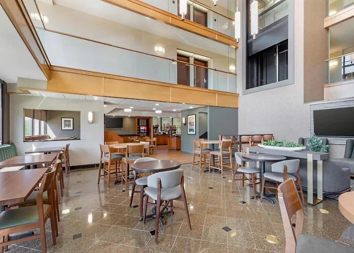 Drury Inn & Suites Birmingham Grandview