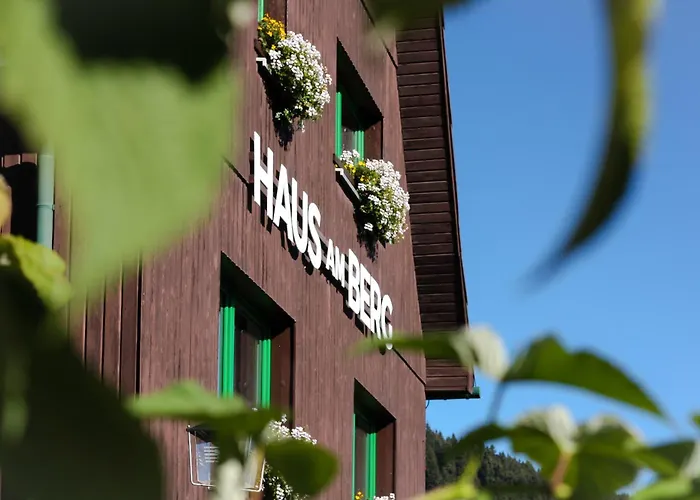 Haus am Berg - Pension direkt am Skihang Oberwiesenthal