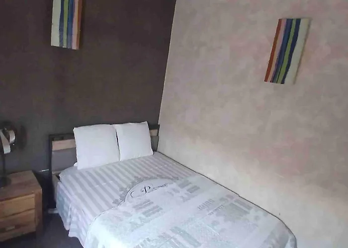Ferienwohnung Les Pieds Dans L'Eau Nizza