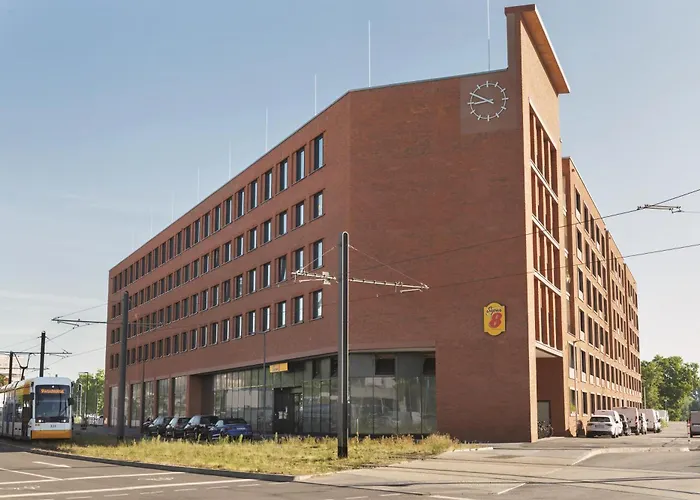 Hotel Super 8 By Wyndham Mainz Zollhafen