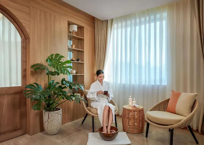 Mercure Nha Trang Beach