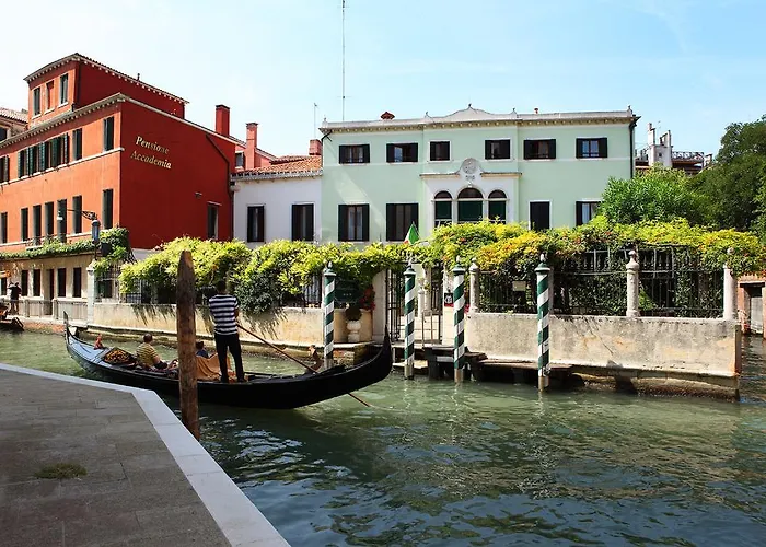 Pensione Accademia - Villa Maravege Venise