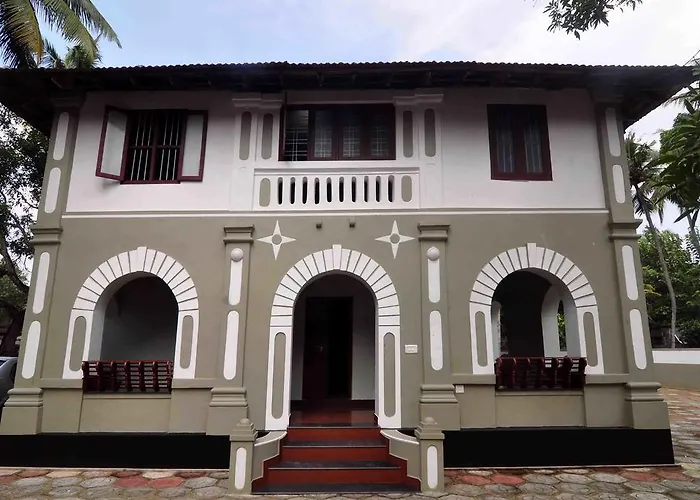 Lake County Heritage Home Kochi