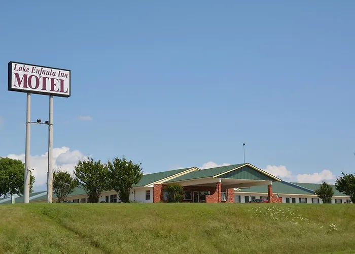 Lake Eufaula Inn & Suites Checotah