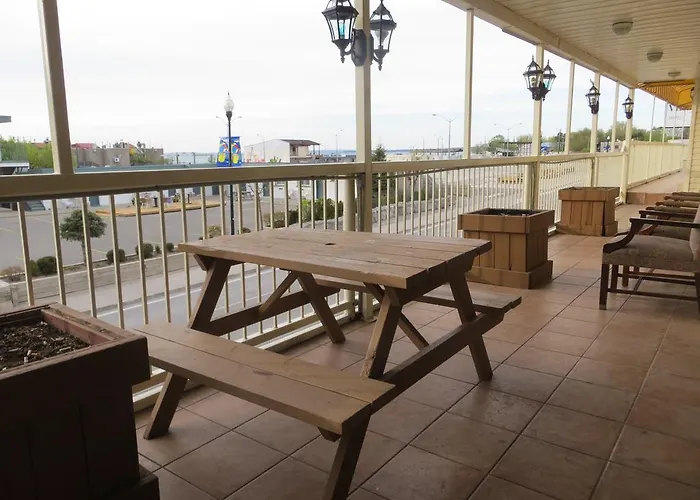 Villa Nova Motel Wasaga Beach