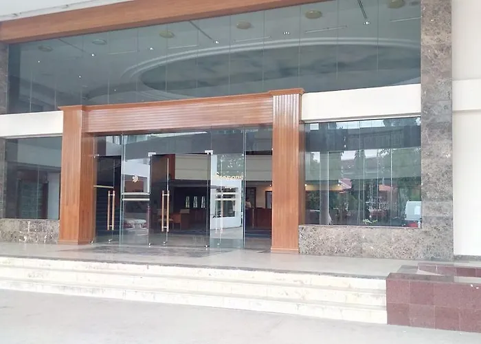 Seasons Of Yangon International Airport Hotel