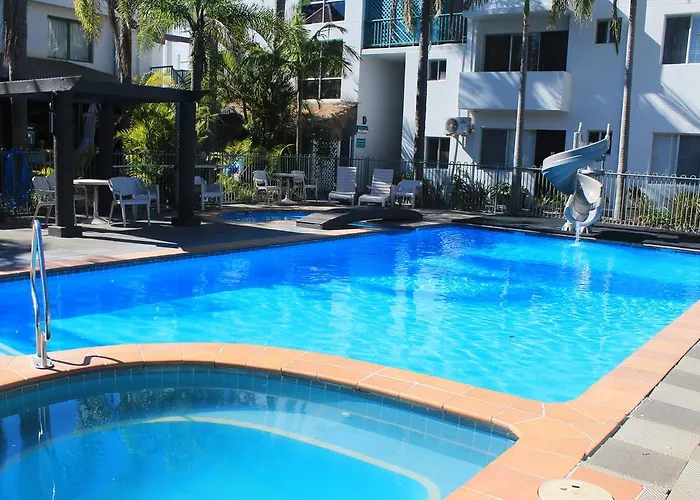 Oceanside Hawks Nest Hotel