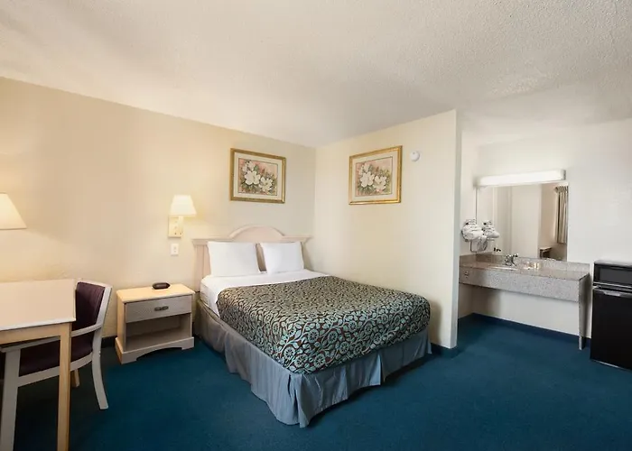 Days Inn Pensacola North Ferry Pass