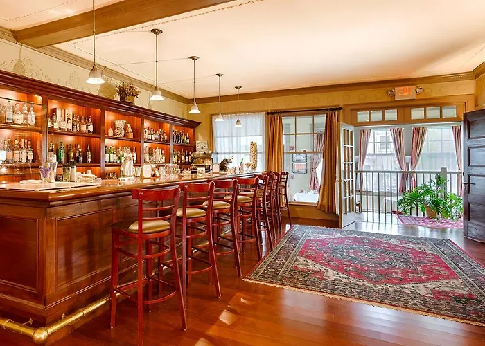 Gateways Inn Lenox