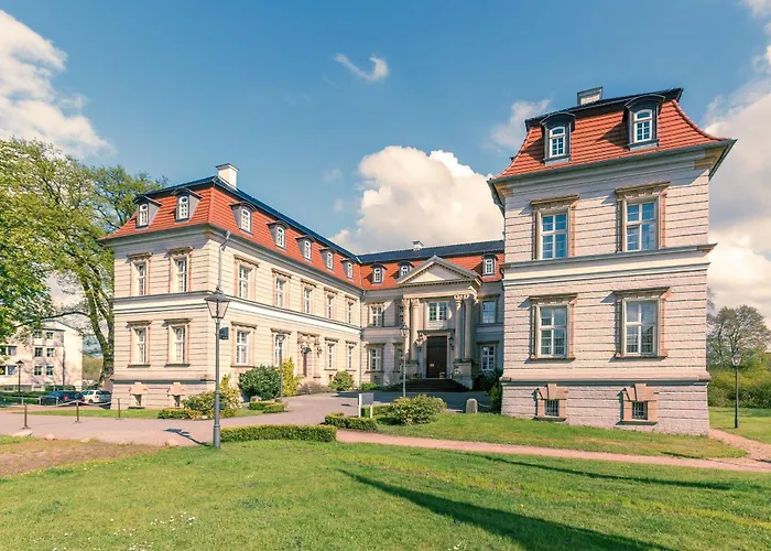 Sunday Hotel Schloss Neustadt Glewe