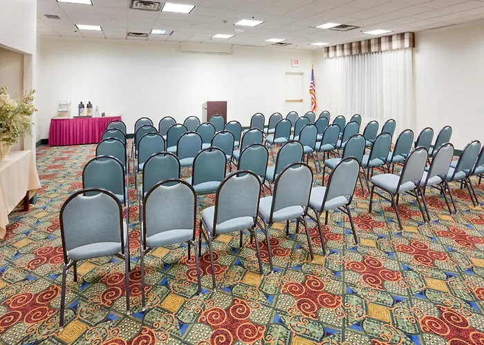 Baymont By Wyndham East Windsor Bradley Airport Hotel