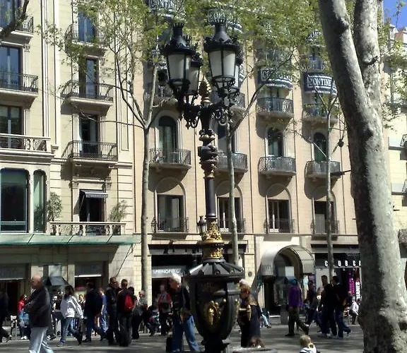 Hostal Capitol Ramblas Barcelona