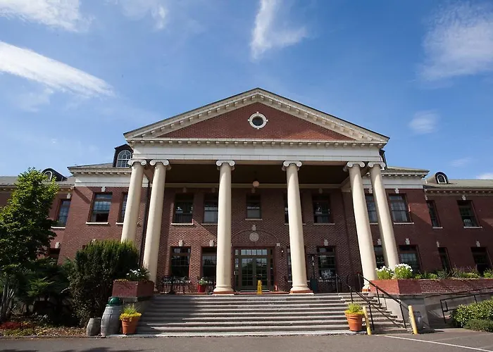 Mcmenamins Grand Lodge Forest Grove