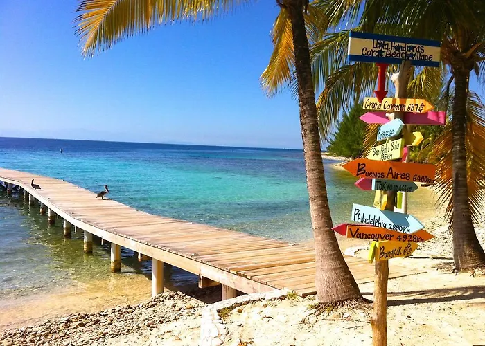 Coral Beach Village Resort Utila